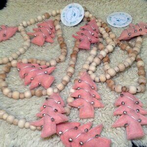 NWT Casey Keys Christmas Beaded/Felt Garland, Holidays, Eclectic, Avant Garde